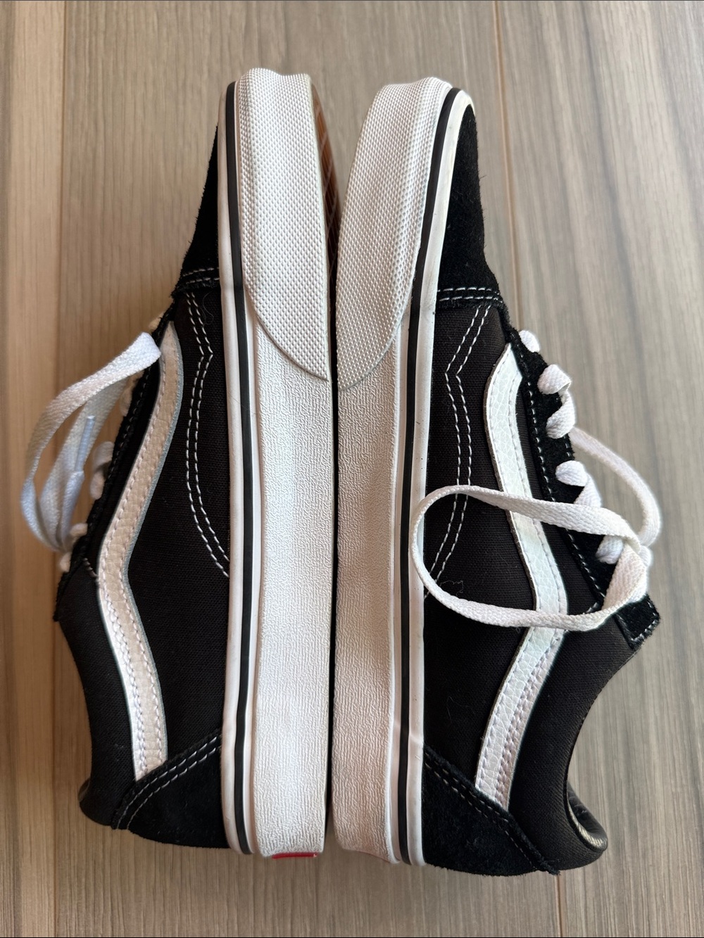 Vans Old Skool Unisex Black/White Low Top Sneakers Women Size 7 Men Size 5.5 - Picture 4 of 5